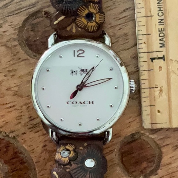 Coach Watch - Picture 1 of 6